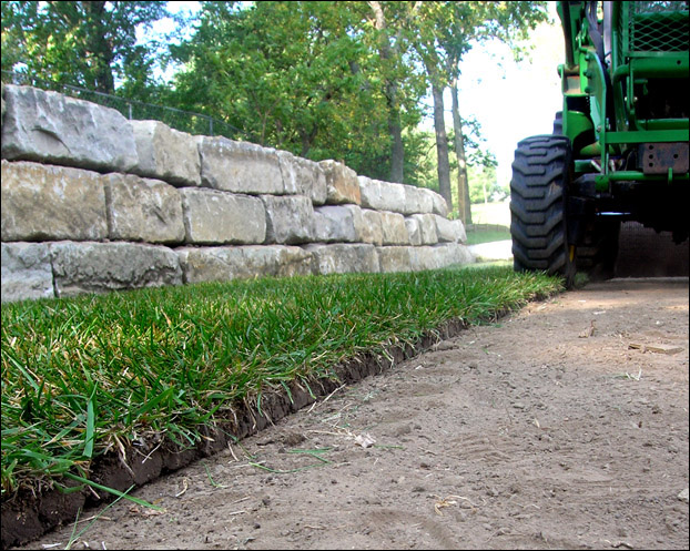 Kansas_Sod_Install Fresh Fescue Sod